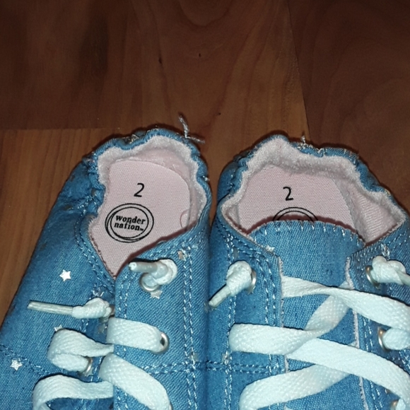 Sneakers. - Picture 7 of 7